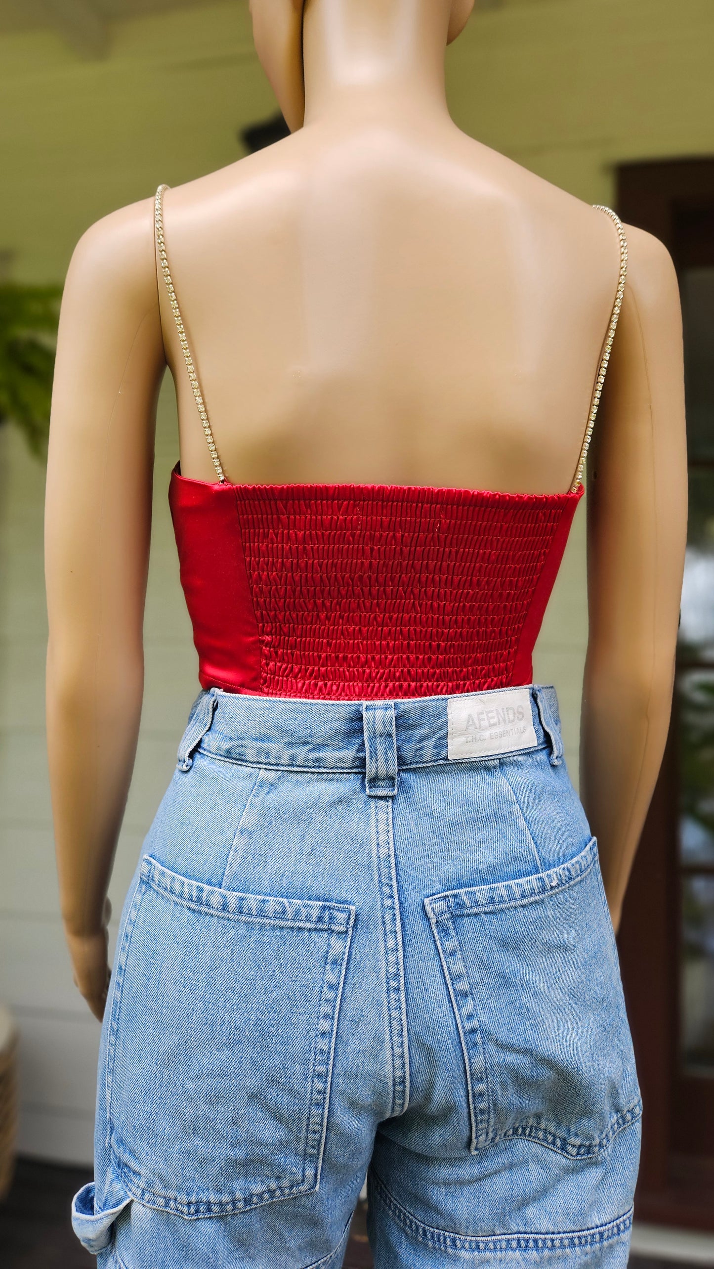 Elegant Glassons Satin Crop Top: Preloved Chic Comfort!