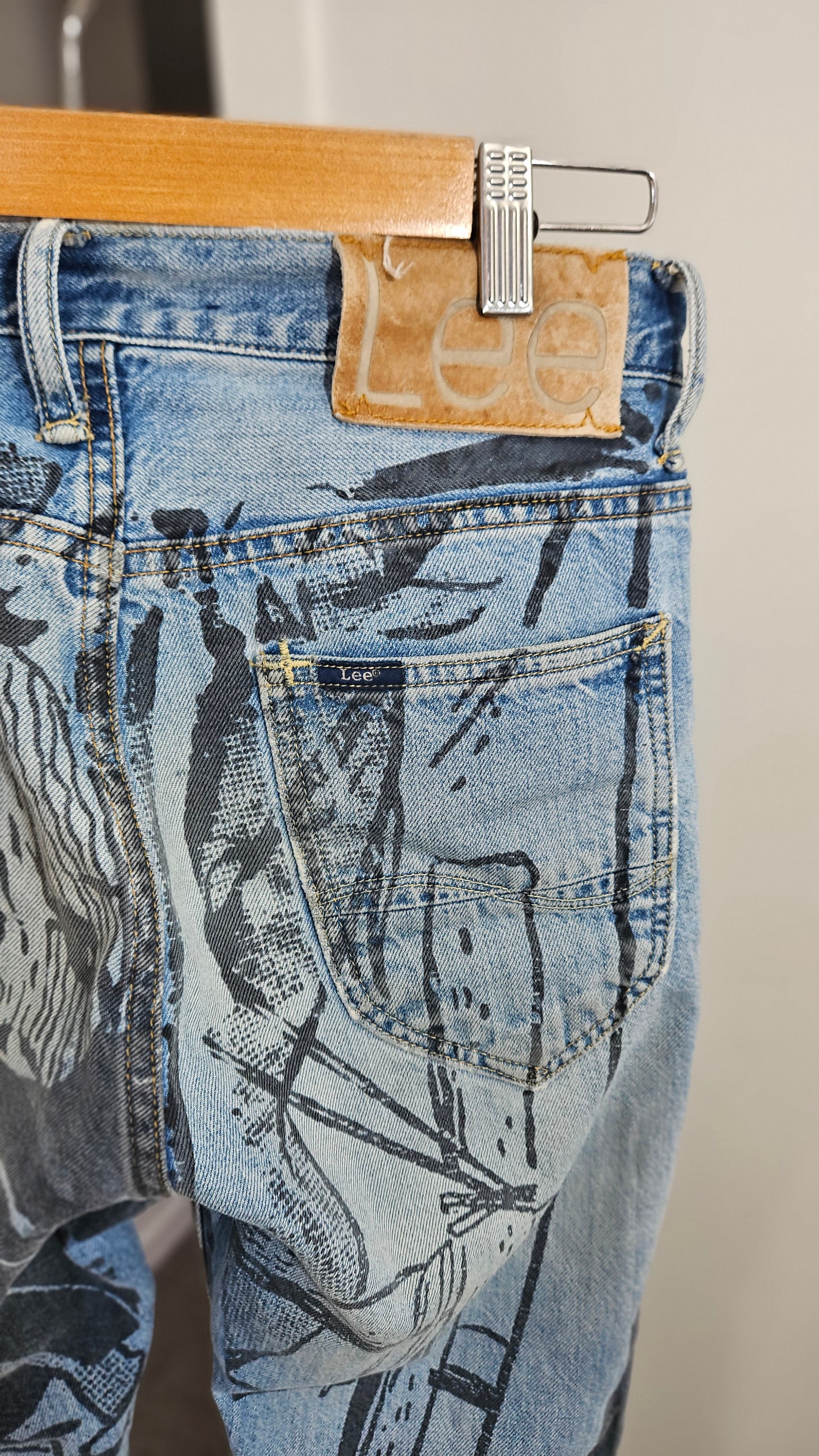 RARE Collector’s Piece: Lee 101+ All-Over Graphic Comic Print Jeans - W28 L29