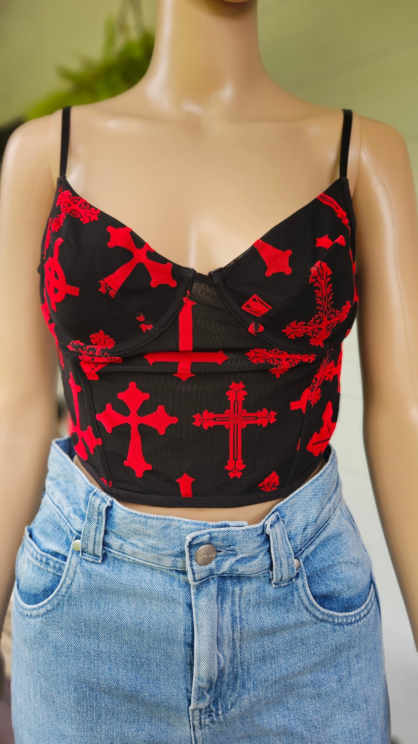 black tank top with red patterns in good preloved condition. super cute insize 10.
