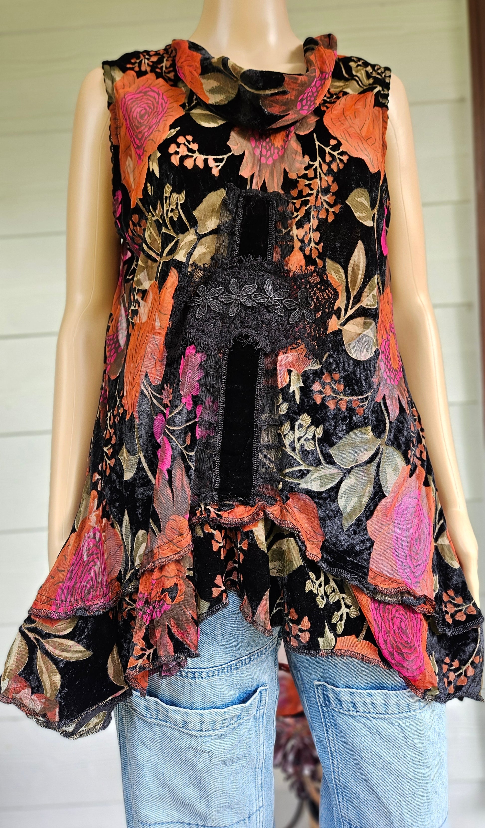 stunning colorful floral top with black background in good preloved condition, size medium in auckland 