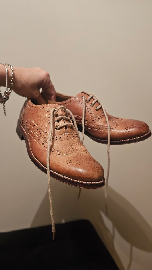 Grenson Women's Tan and Brown Brogues