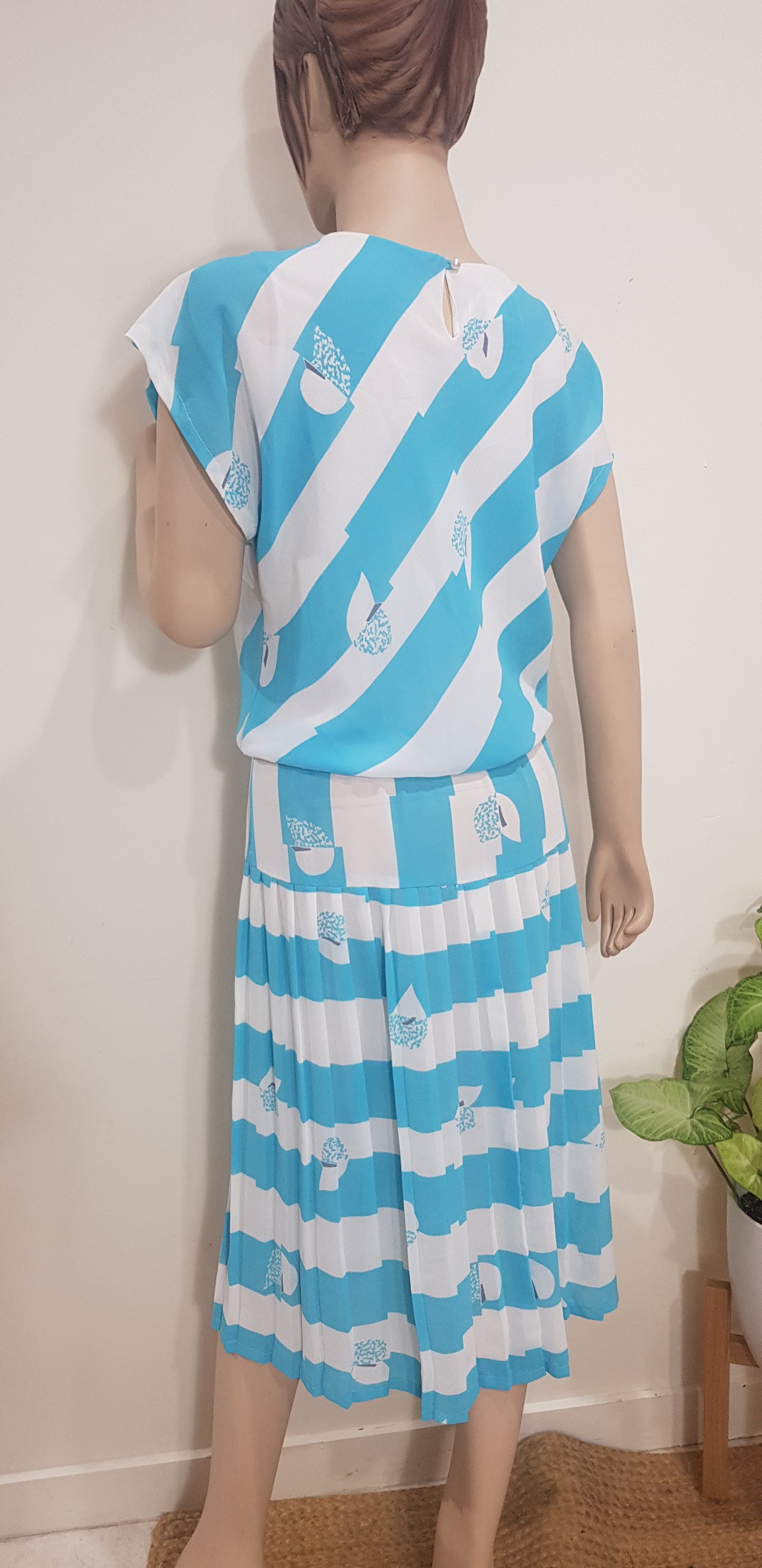 Vintage 80s Sydney Australia Dolina Pleated Dress