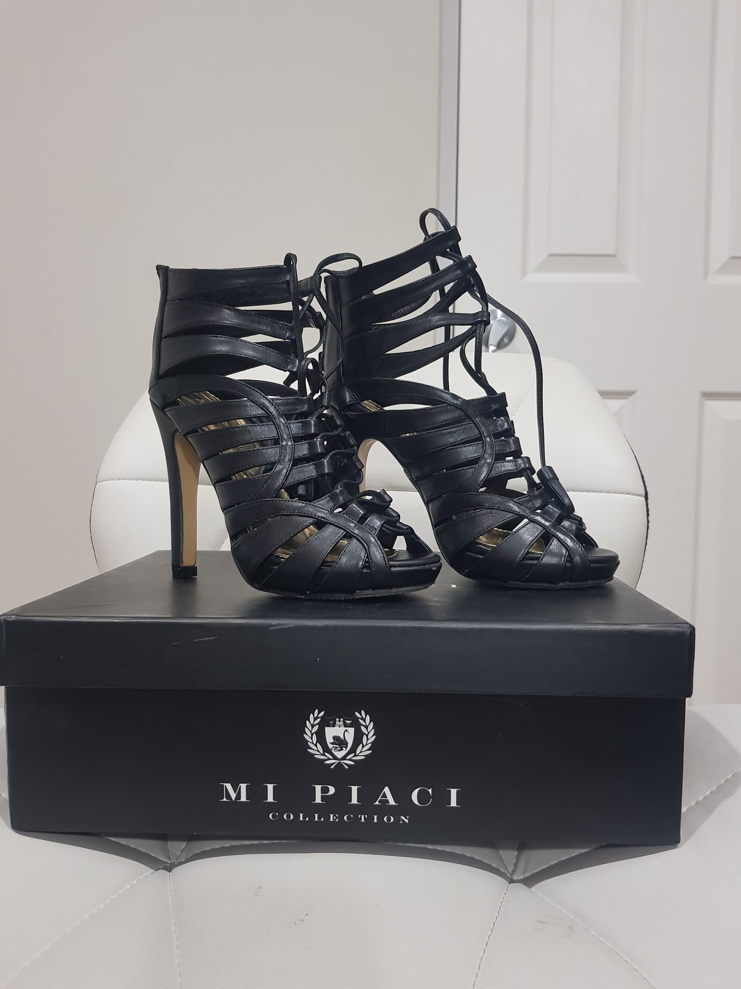 Sleek and Stylish Mi Piaci Randilyn High Heeled Sandals - Excellent Preloved Condition - Size 35