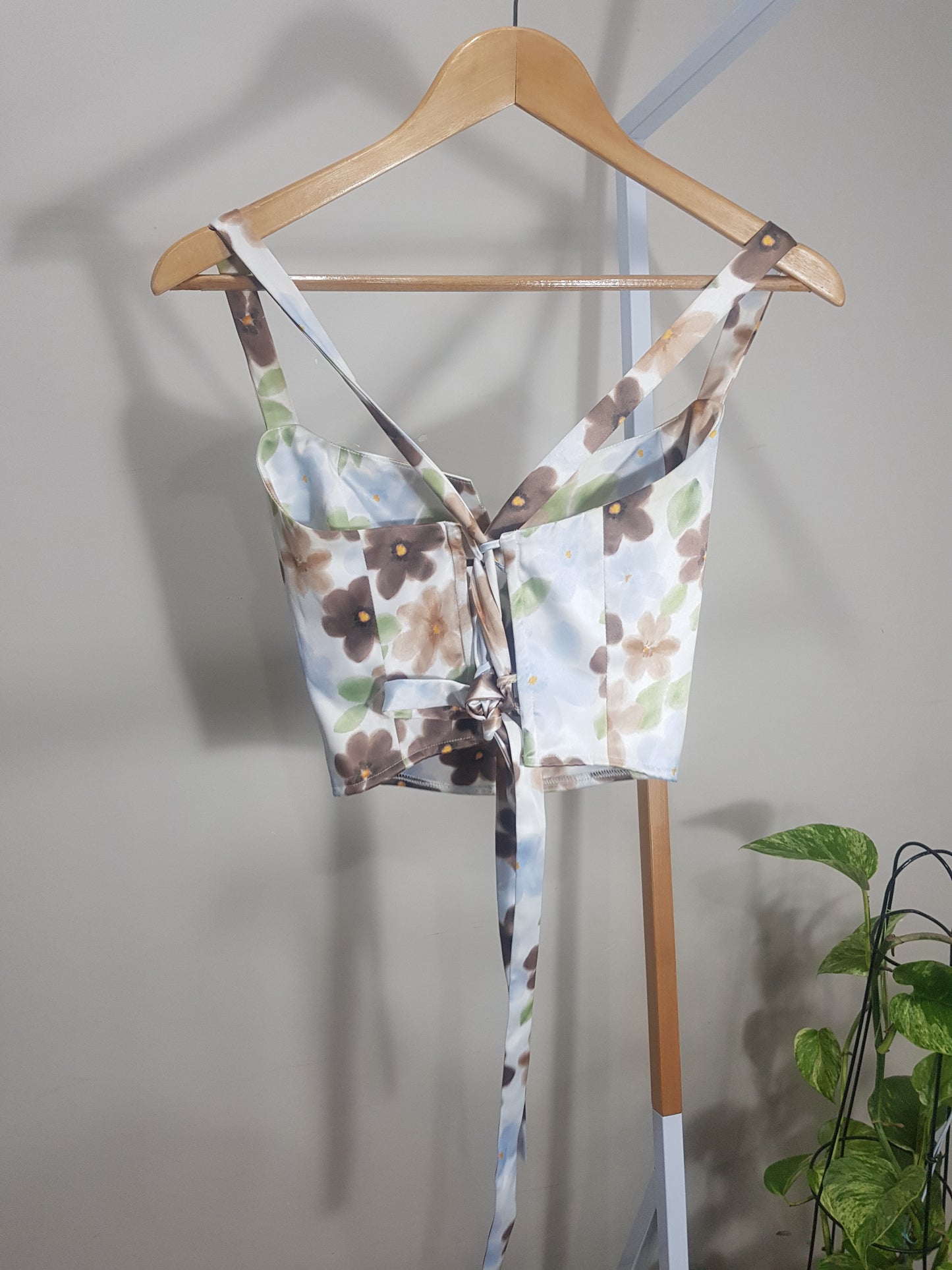 Glassons floral Crop top - buy preloved clothing