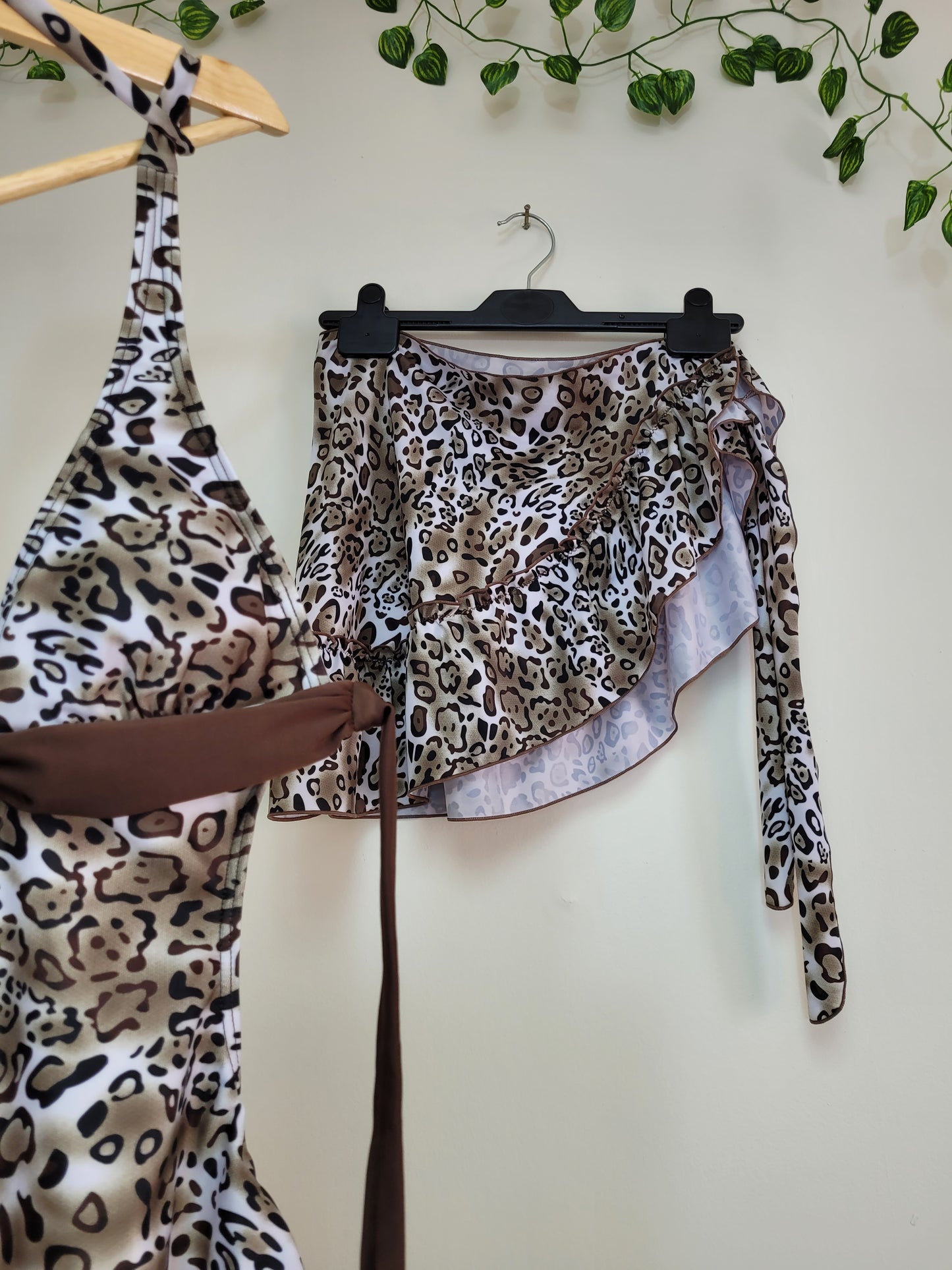 Lovely leopard Swimsuit Set of Monikini & Sarong - used swimwear