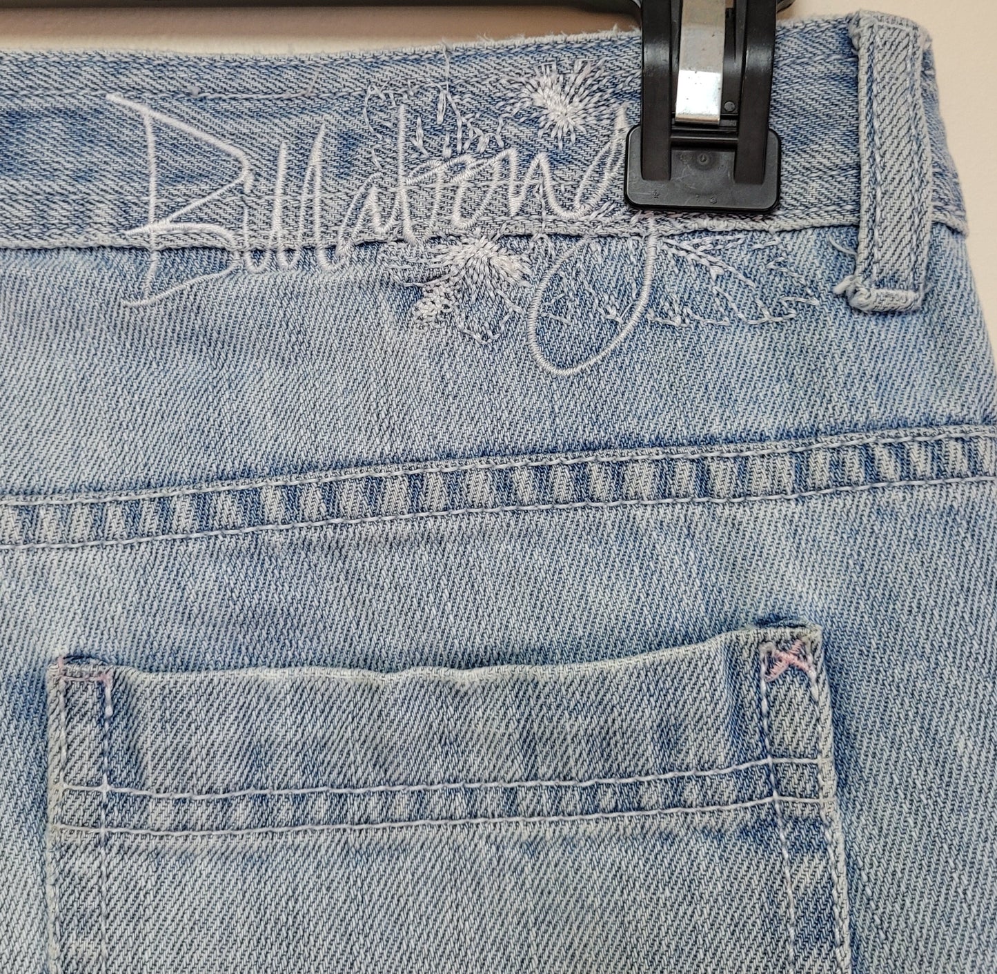 Stunning Denim Billabong Shorts - Preloved Jeans Regular Denim Shorts