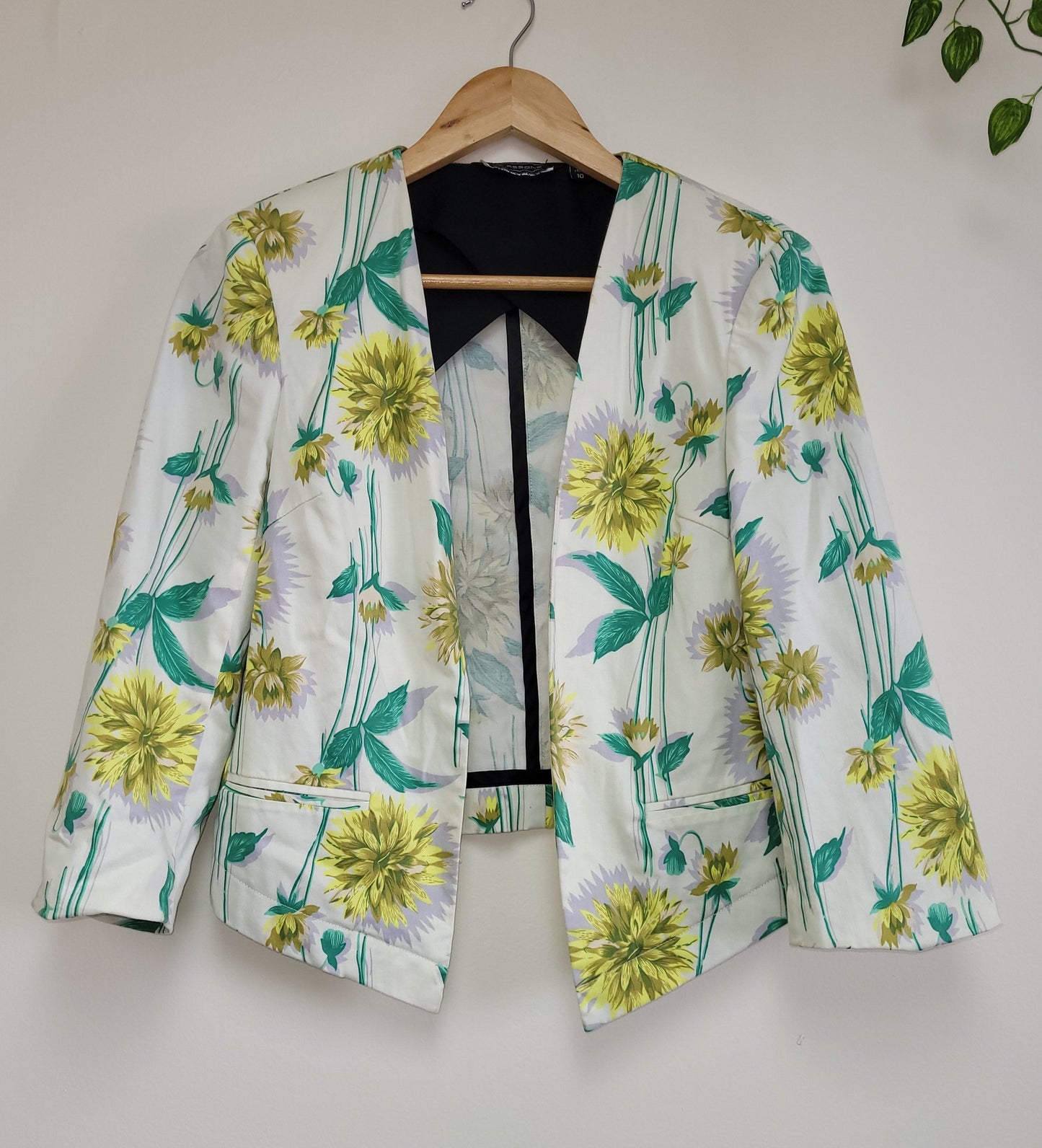 Floral Glasson jacket beige, green and yellow Size 10