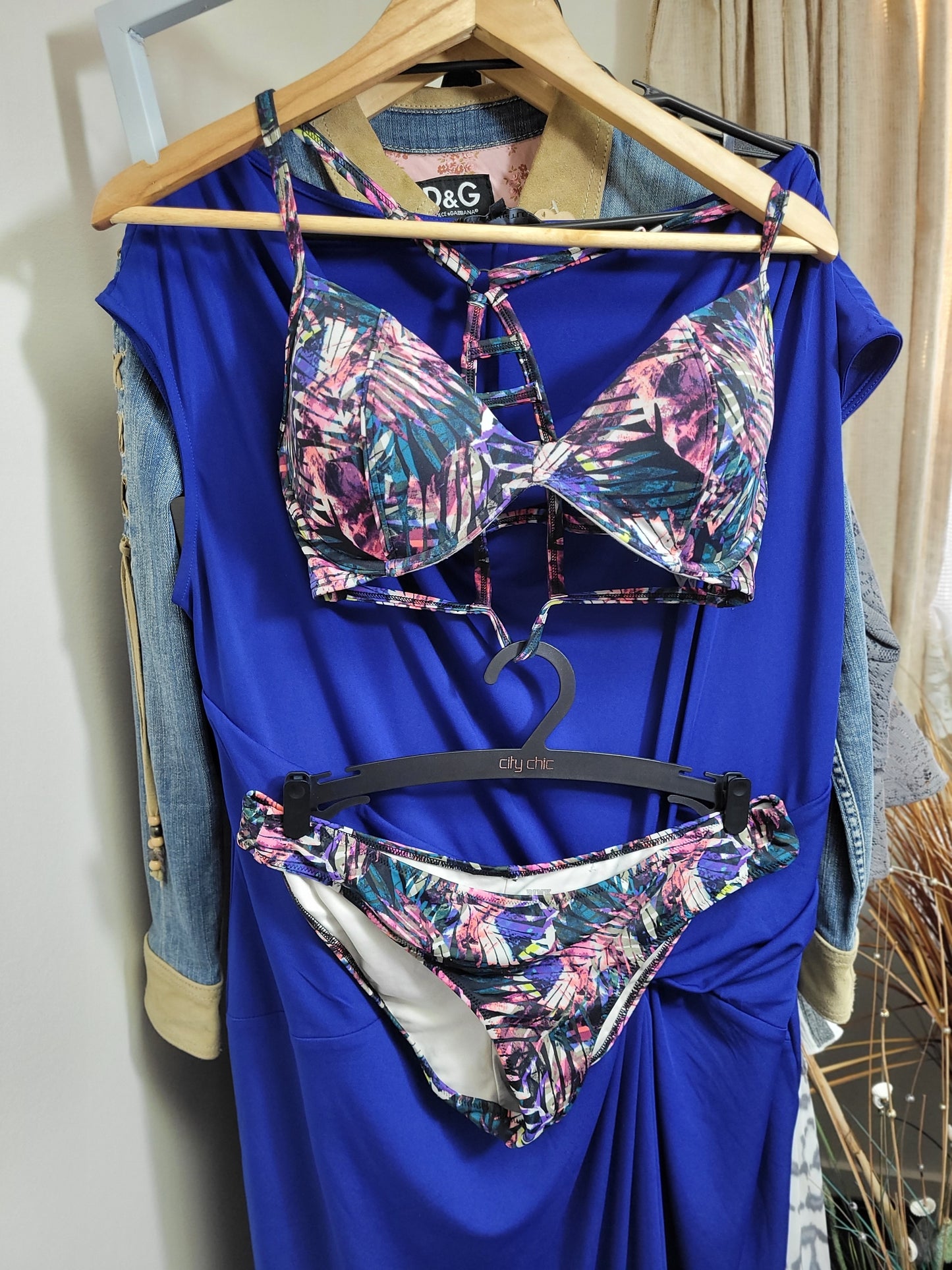 Beach Chic: Victoria's Secret Bikini Swimming Set - Second-Hand Treasure