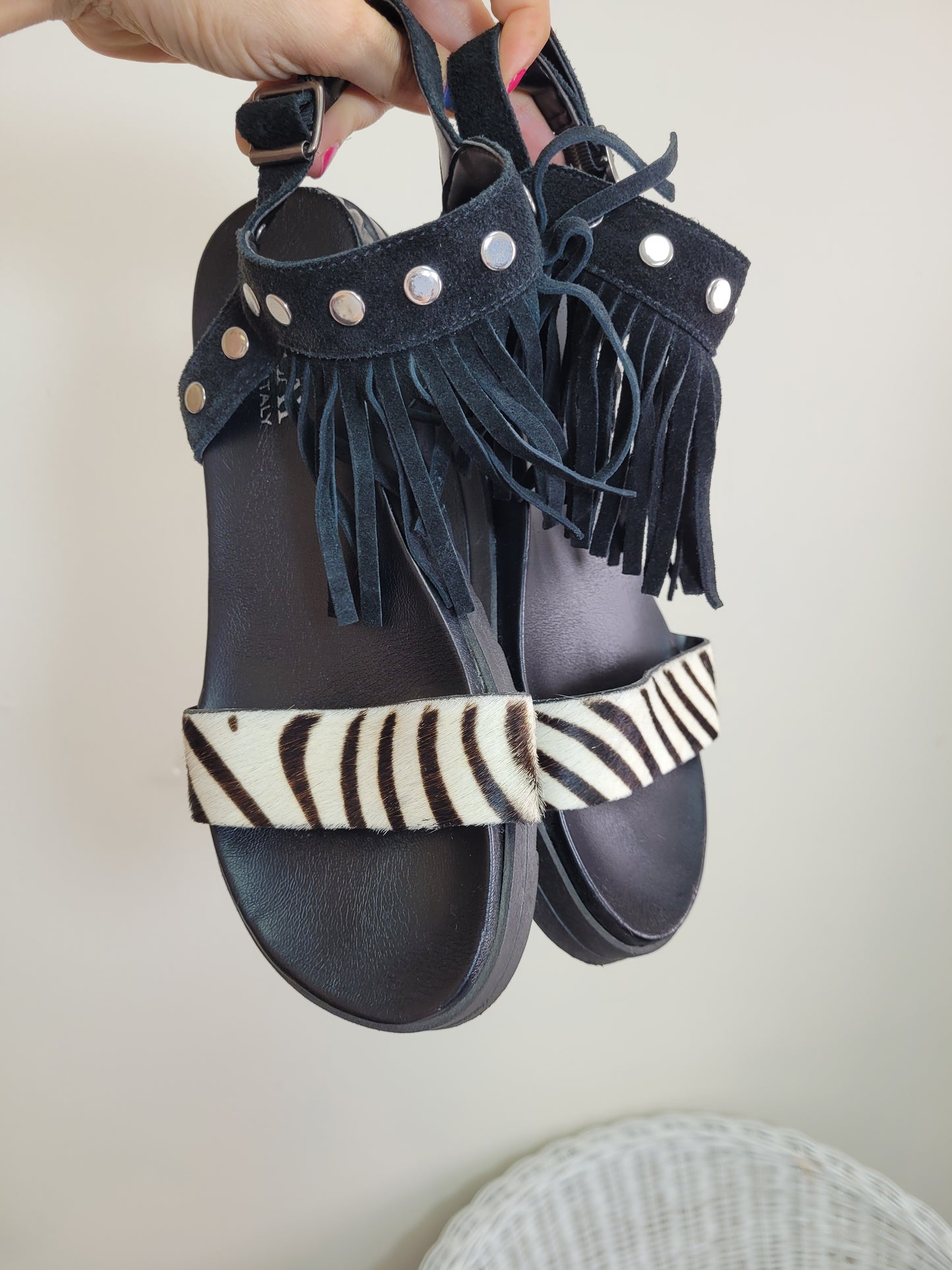 Stylish Replay Zebra Italian Sandals: Second-hand chunky sandals!