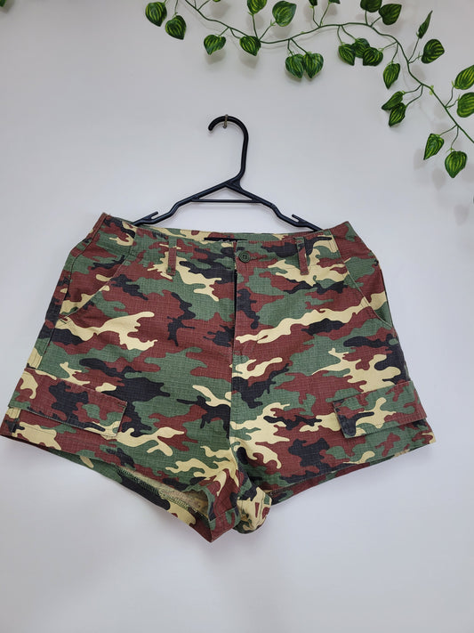 Army print high waisted Shorts. Size 10.