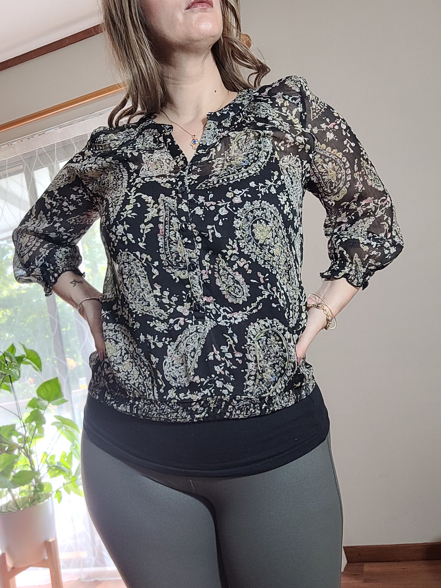 Blossom in Style: Floral See-Through Blouse - Kiwi-Chic Preloved Find