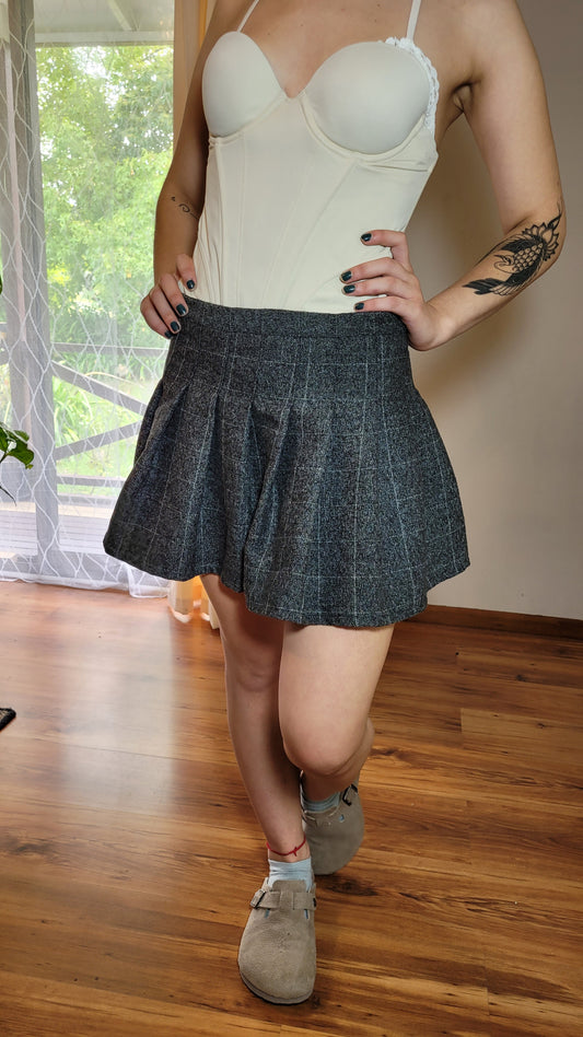 Plaid Mini Skirt (Shorts) - Size L - A Versatile Must-Have!