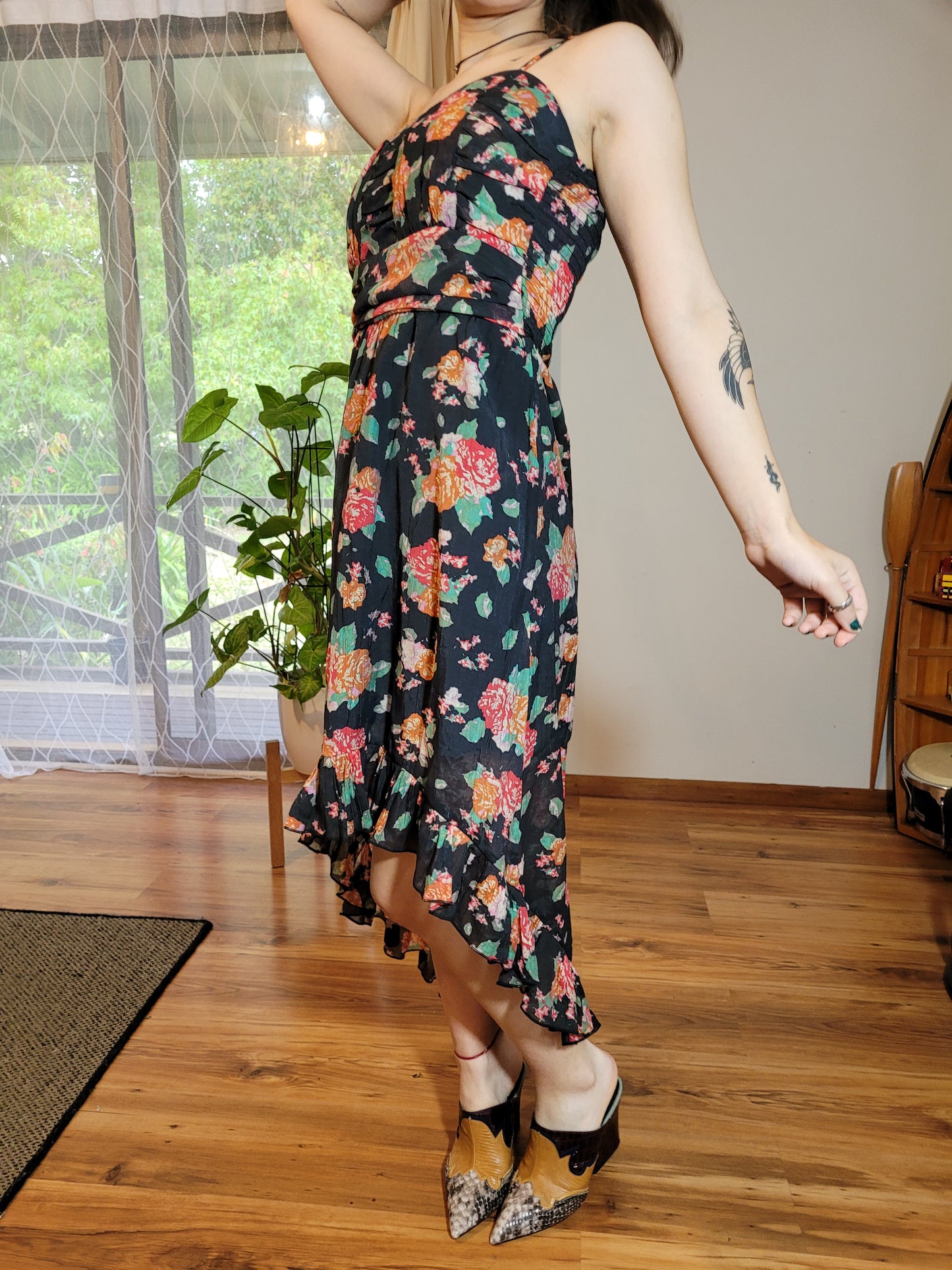 Blossoming Elegance: Agustine Floral Dress - Size Small