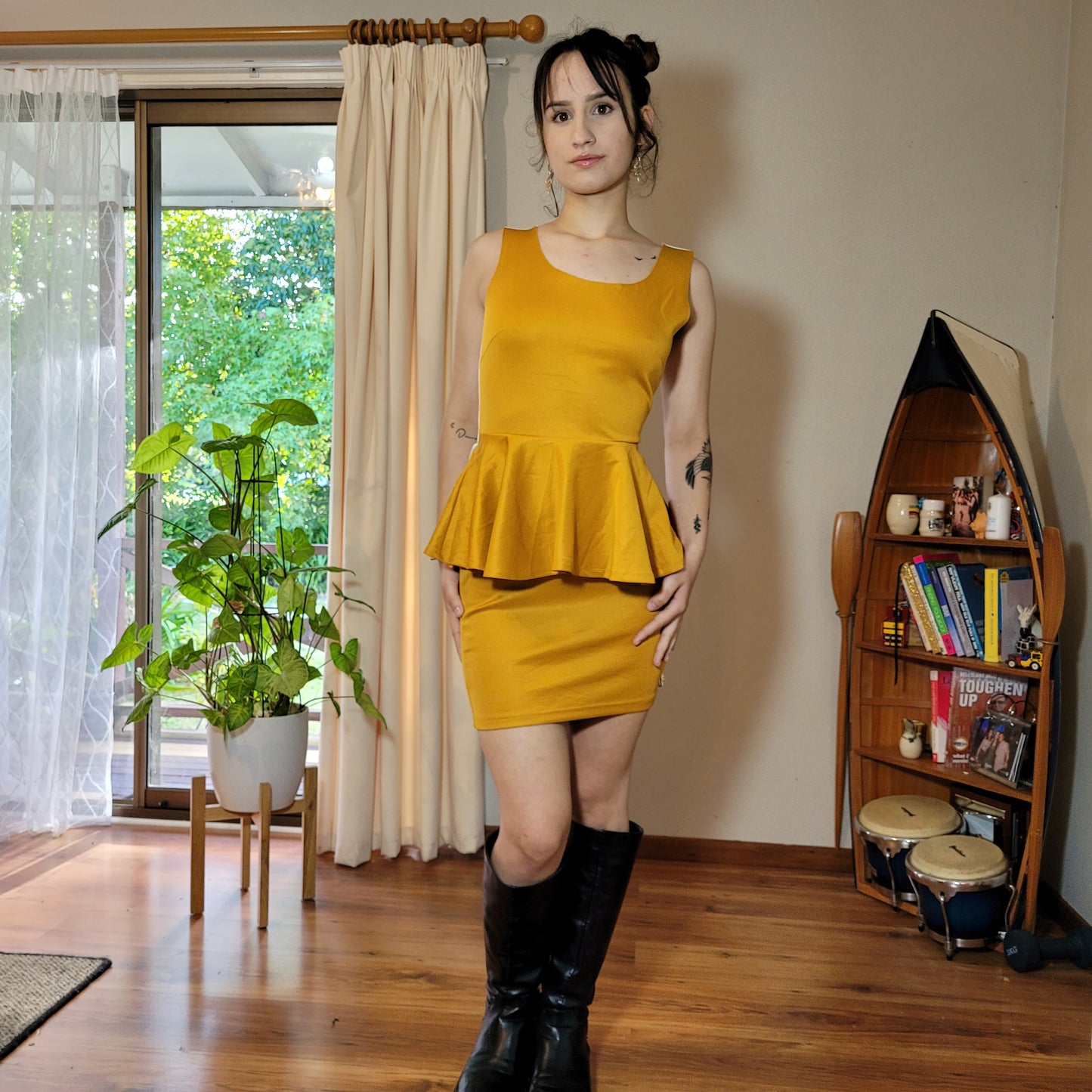 Lovely Italian Peplum Dress – Mustard & White, Size 38, Stretch Elegance