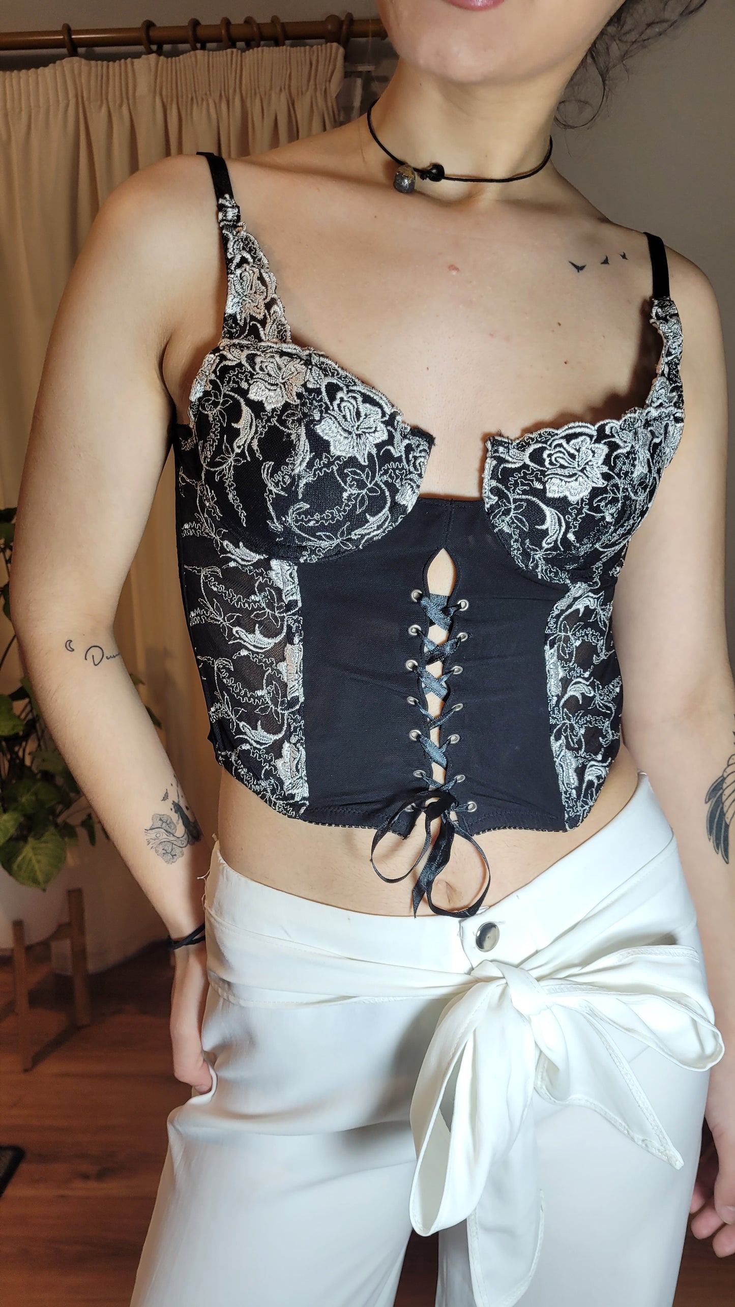 Sleek Corset-Style Bra - Size Small, Great Preloved Condition