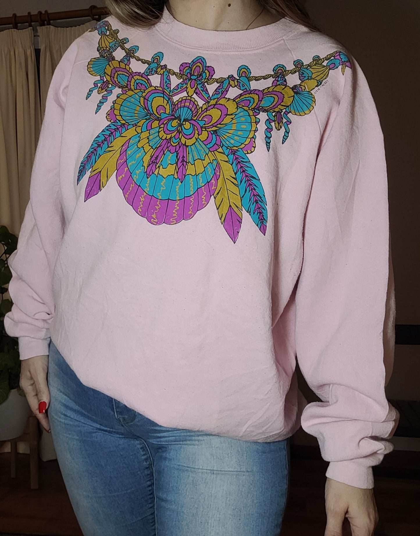 Stunning Vintage 80s Pink Women's Crewneck Sweater - Second Hand Store Find