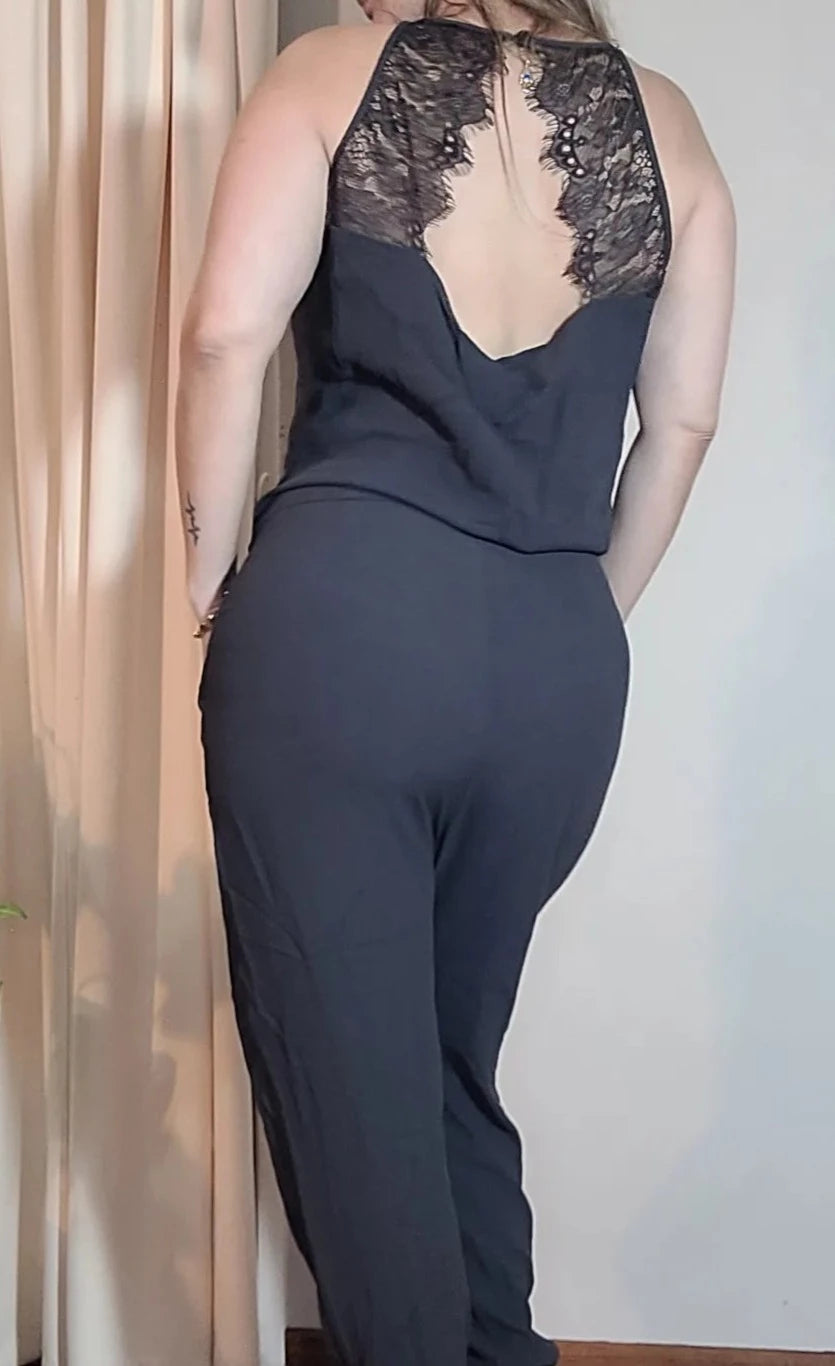 NWT Beautiful and elegant Jumpsuit - Preloved clothing