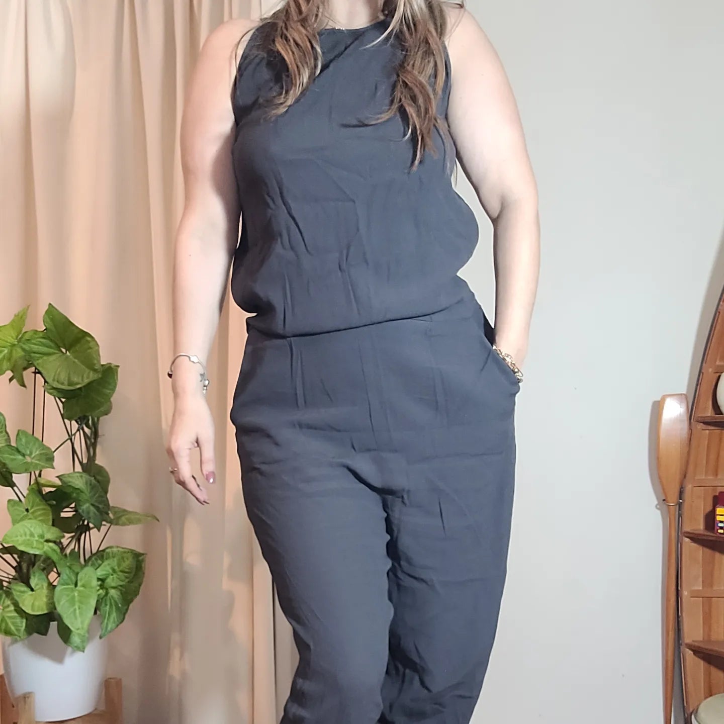 NWT Beautiful and elegant Jumpsuit - Preloved clothing