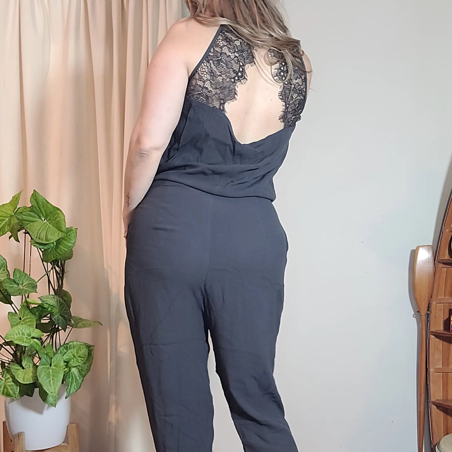 NWT Beautiful and elegant Jumpsuit - Preloved clothing